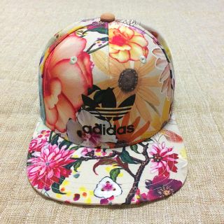 アディダス(adidas)のadidas 花柄キャップ(キャップ)