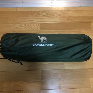 サーマレスト(THERMAREST)のインフレーターマットCamel キャンピングマット自動膨張エアピロー付き(寝袋/寝具)