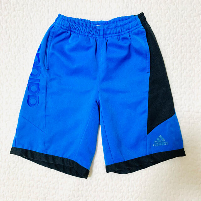 adidas(アディダス)のアディダス ハーフパンツ 120 キッズ/ベビー/マタニティのキッズ服男の子用(90cm~)(パンツ/スパッツ)の商品写真