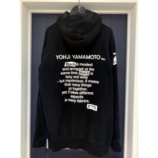 ヨウジヤマモト(Yohji Yamamoto)の【売り切り価格】yohjiyamamoto s'yte バックロゴパーカー(パーカー)