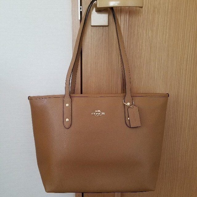 COACH(コーチ)のCOACH 新品 ショルダーバッグ レディースのバッグ(ショルダーバッグ)の商品写真