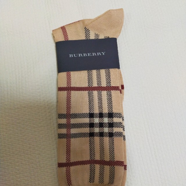 BURBERRY(バーバリー)のバーバリ― ハイソックス ノバチェック柄 新品未使用品 レディースのレッグウェア(ソックス)の商品写真