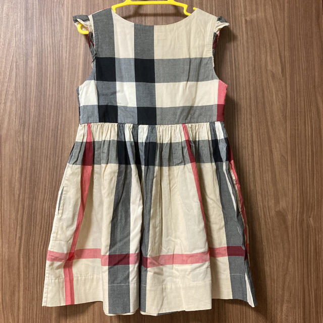 BURBERRY(バーバリー)の【バーバリー】ワンピース　6Y  116センチ　難あり キッズ/ベビー/マタニティのキッズ服女の子用(90cm~)(ワンピース)の商品写真