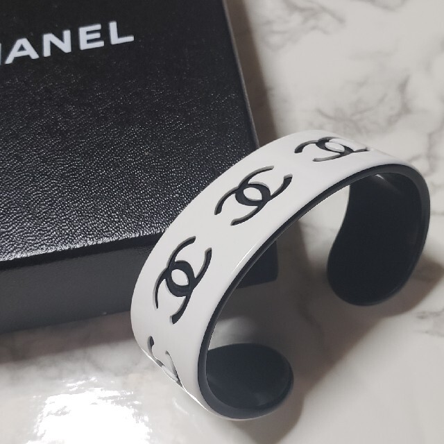 シャネル CHANEL 新品未使用 バングル