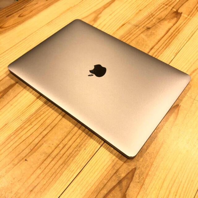 CTOモデル！MacBook pro 13インチ 2017 タッチバー搭載！