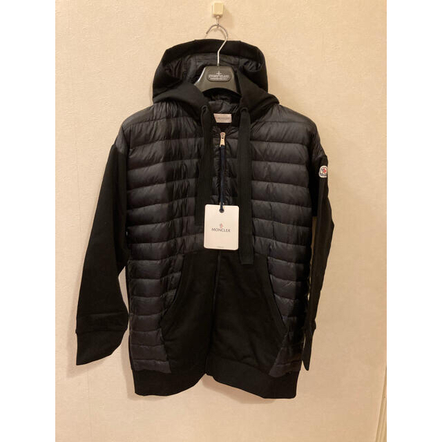 新しい季節 MONCLER Moncler 未使用品 モンクレール パーカー ダウン