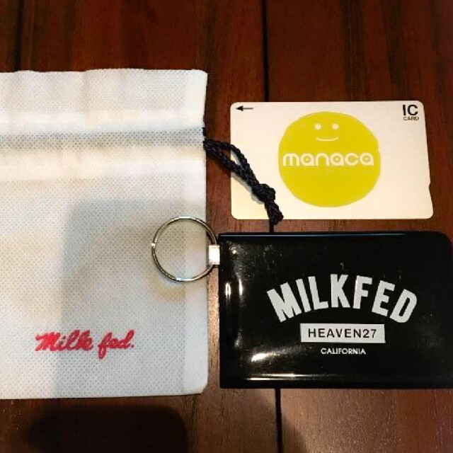 MILKFED.(ミルクフェド)のMILK FED. 　パスケース　キーホルダー レディースのファッション小物(パスケース/IDカードホルダー)の商品写真
