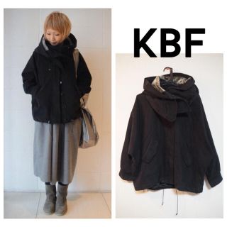 ケービーエフ(KBF)のKBF もこもこネックブルゾン ベルシュカミリタリーフードコート(ブルゾン)