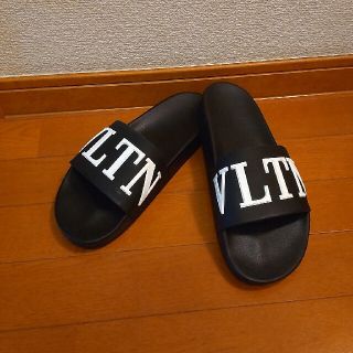 ヴァレンティノ(VALENTINO)のヴァレンティノ　サンダル　42(サンダル)