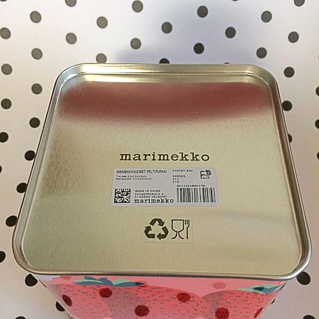 marimekko(マリメッコ)の♡マリメッコ マンシッカ ヴォレット 缶 marimekko  インテリア/住まい/日用品のインテリア小物(小物入れ)の商品写真