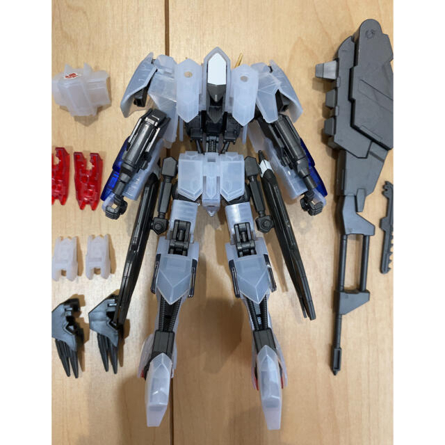 BANDAI(バンダイ)のHG ガンダムバルバトス 第6形態 クリアカラーVer. エンタメ/ホビーのおもちゃ/ぬいぐるみ(模型/プラモデル)の商品写真