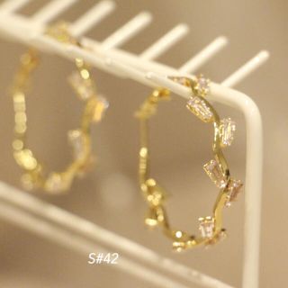 S#42、ダイヤ、ジルコニア　キラキラリングピアス　(ピアス)