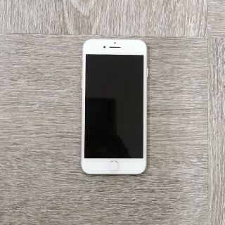 アップル(Apple)のiPhone7 32G(スマートフォン本体)