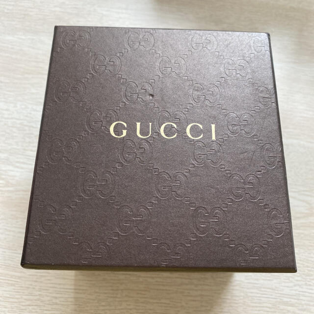 Gucci(グッチ)のGUCCI 時計空箱　説明書付き　 レディースのバッグ(ショップ袋)の商品写真