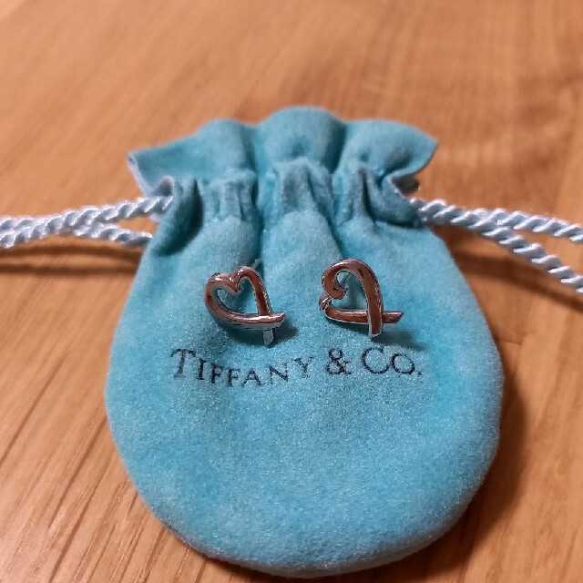 TIFFANY&Co. ティファニー  ラビング ハート  ピアス  シルバーレディース