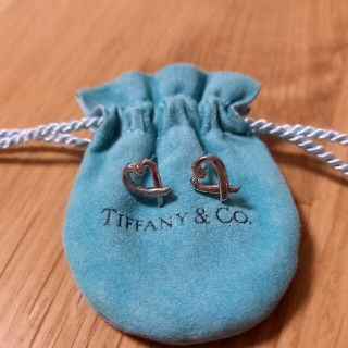 ティファニー(Tiffany & Co.)のTIFFANY&Co. ティファニー  ラビング ハート  ピアス  シルバー(ピアス)