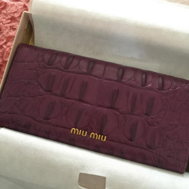 miumiu(ミュウミュウ)のミュウミュウ　長財布　 レディースのファッション小物(財布)の商品写真