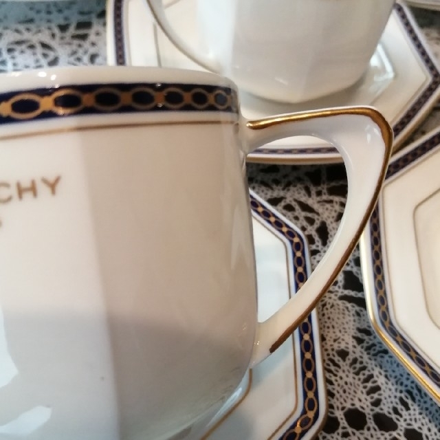 GIVENCHY(ジバンシィ)のAljho様専用【GIVENCHY  】PARIS 　カップ&ソーサー　【5客】 インテリア/住まい/日用品のキッチン/食器(グラス/カップ)の商品写真