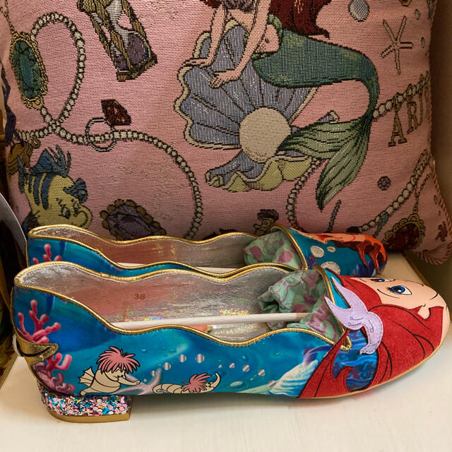 Disney(ディズニー)の【箱付き新品】イレギュラーチョイス  アリエル・セバスチャン パンプス38 レディースの靴/シューズ(ハイヒール/パンプス)の商品写真