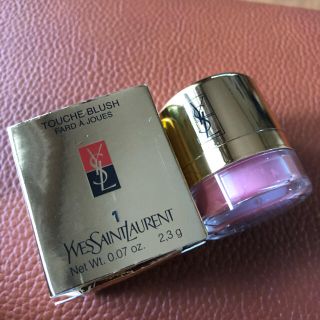 イヴサンローランボーテ(Yves Saint Laurent Beaute)の☆新品☆イブサンローラン☆チーク☆made in france☆(チーク)