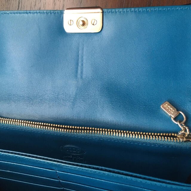TOD'S(トッズ)のTod's  二つ折り長財布 ストラップ付き レディースのファッション小物(財布)の商品写真