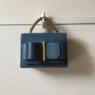 チャールズアンドキース(Charles and Keith)のリボン　バッグ(ハンドバッグ)