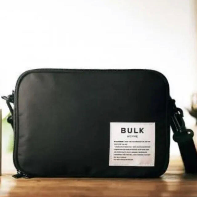 宝島社(タカラジマシャ)のBULK HOMME バルクオム 多収納ショルダーバッグ メンズのバッグ(ショルダーバッグ)の商品写真