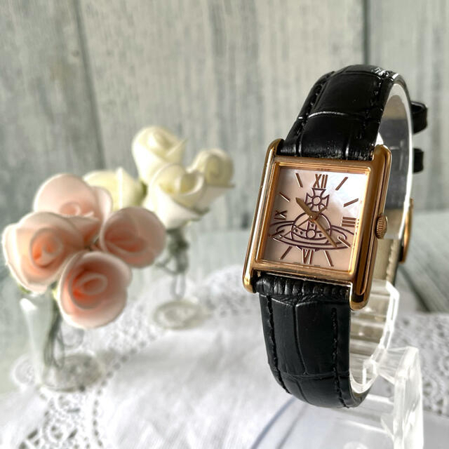 【美品】ヴィヴィアン 腕時計 アイコン ウォッチ ゴールド ピンクシェル | フリマアプリ ラクマ