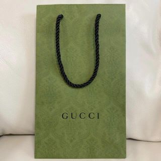 グッチ(Gucci)の❤️GUCCI 紙袋　長財布用サイズ❤️現在の紙袋(ショップ袋)