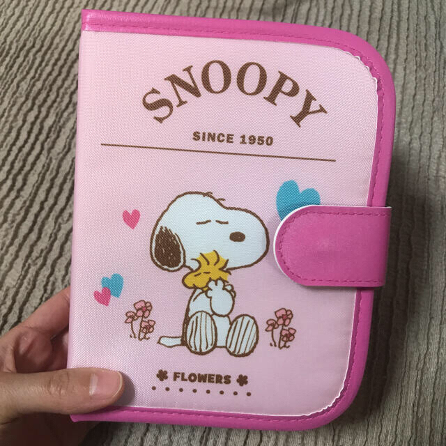 SNOOPY(スヌーピー)の【お取り置き】3人のわんちゃんのお母さん専用🐶🐶🐶新品★スヌーピー　ポーチ　 エンタメ/ホビーのおもちゃ/ぬいぐるみ(キャラクターグッズ)の商品写真