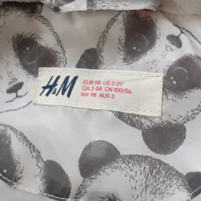 H&M(エイチアンドエム)の値下げ！H&M　女児パンダ柄ベスト(綿入)　 キッズ/ベビー/マタニティのキッズ服女の子用(90cm~)(ジャケット/上着)の商品写真