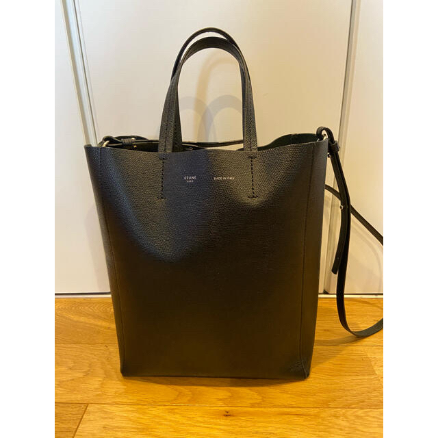 celine(セリーヌ)の旧ロゴ　セリーヌ　CELINE スモールカバ　ブラック　 レディースのバッグ(トートバッグ)の商品写真