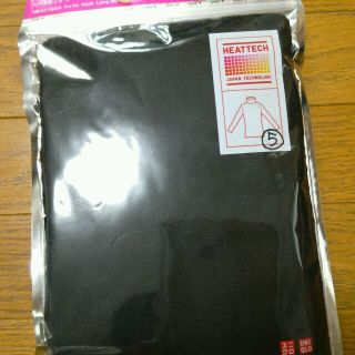 ユニクロ(UNIQLO)の未使用ユニクロ　ヒートテック　タートル黒5(アンダーシャツ/防寒インナー)