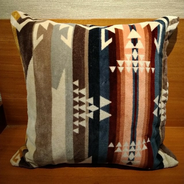 PENDLETON(ペンドルトン)のNaminamin様専用　2枚　新品　PENDLETON　クッションカバー インテリア/住まい/日用品のインテリア小物(クッションカバー)の商品写真