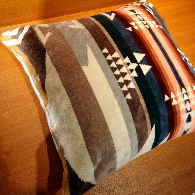 PENDLETON(ペンドルトン)のNaminamin様専用　2枚　新品　PENDLETON　クッションカバー インテリア/住まい/日用品のインテリア小物(クッションカバー)の商品写真