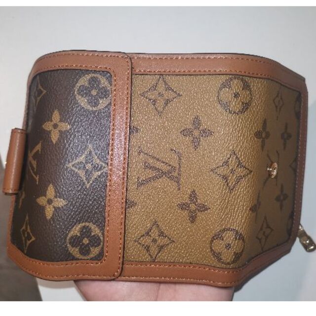 LOUIS VUITTON - ルイヴィトンポルトフォイユ ドーフィーヌ コンパクト