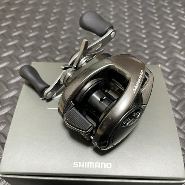 SHIMANO(シマノ)の20メタニウムHG Left スポーツ/アウトドアのフィッシング(リール)の商品写真