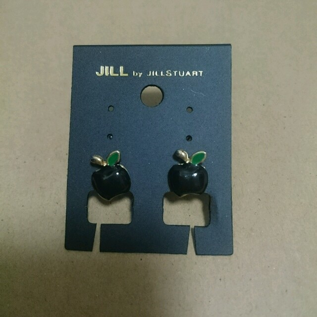 JILL by JILLSTUART(ジルバイジルスチュアート)のジルバイジルスチュアート★りんごピアス レディースのアクセサリー(ピアス)の商品写真