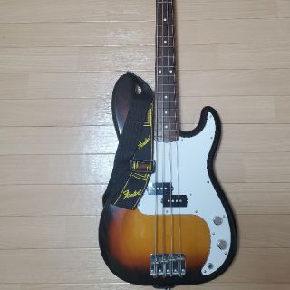 フェンダー(Fender)のFender Precision Bass(エレキベース)