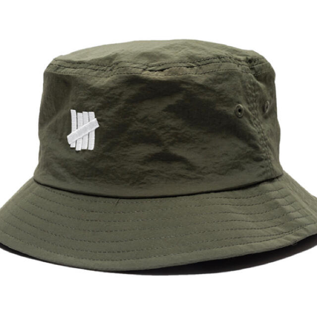 UNDEFEATED(アンディフィーテッド)のUNDEFEATED NYLON ICON BUCKET HAT バケットハット メンズの帽子(ハット)の商品写真