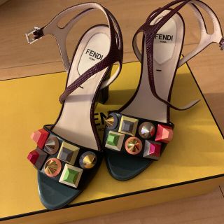 FENDI - 【新品未使用】フェンディ マルチスタッズ ビジューサンダルの ...