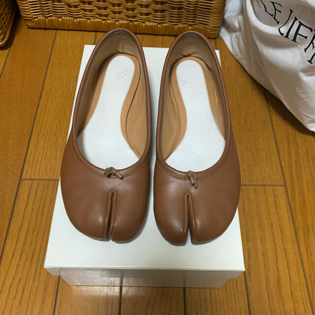 Maison Martin Margiela(マルタンマルジェラ)のMaison Margiela タビ バレエシューズ ブラウン レディースの靴/シューズ(バレエシューズ)の商品写真