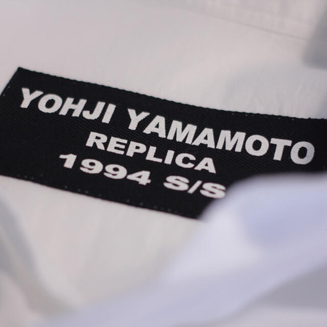 Yohji Yamamoto(ヨウジヤマモト)のyohjiyamamoto replicaタックシャツ(ロングシャツ)白/モード メンズのトップス(シャツ)の商品写真