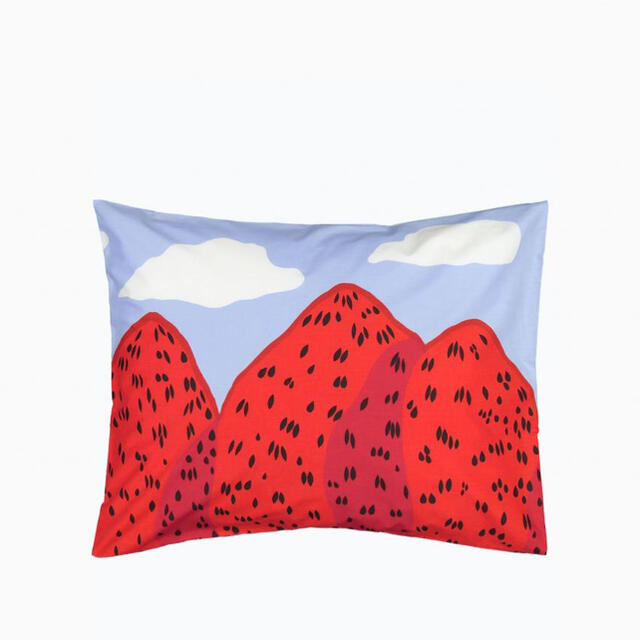 marimekko(マリメッコ)のラスト1点　marimekko マンシッカヴォレット　ピローケース50x60cm インテリア/住まい/日用品の寝具(シーツ/カバー)の商品写真