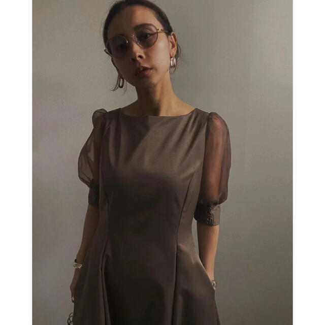 Ameri VINTAGE(アメリヴィンテージ)のSHEER PUFF SLEEVE DRESS Ameri vintage レディースのワンピース(ロングワンピース/マキシワンピース)の商品写真