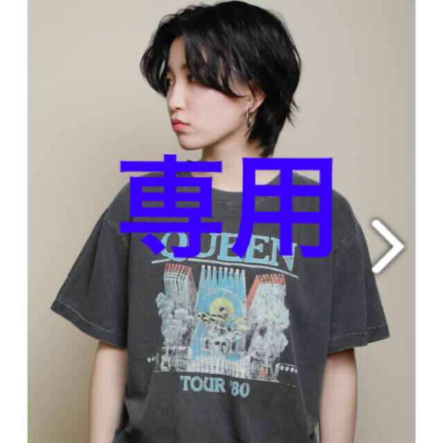 ドゥーズィーエムクラス⭐︎Queen⭐︎Tシャツ