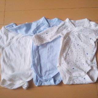 プチバトー(PETIT BATEAU)の美品　プチバトー　新生児　3枚セット(肌着/下着)