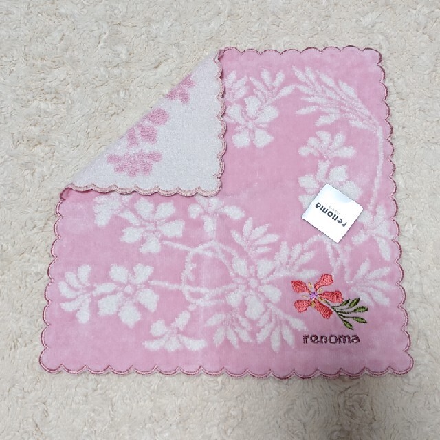 LAURA ASHLEY(ローラアシュレイ)の《未使用》ピンク系 花柄 タオルハンカチ  1枚250円以下! 激安! レディースのファッション小物(ハンカチ)の商品写真