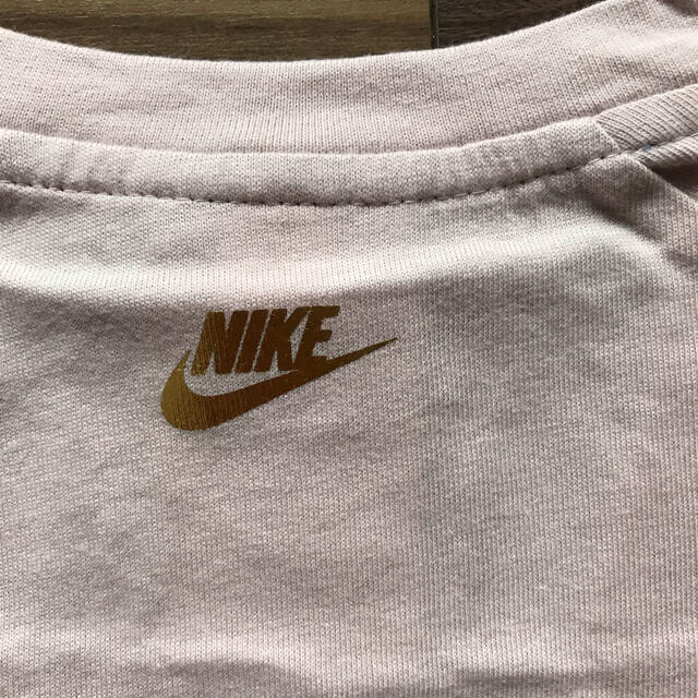 NIKE(ナイキ)のNIKE＊Ｔシャツ　　Ｌ レディースのトップス(Tシャツ(半袖/袖なし))の商品写真