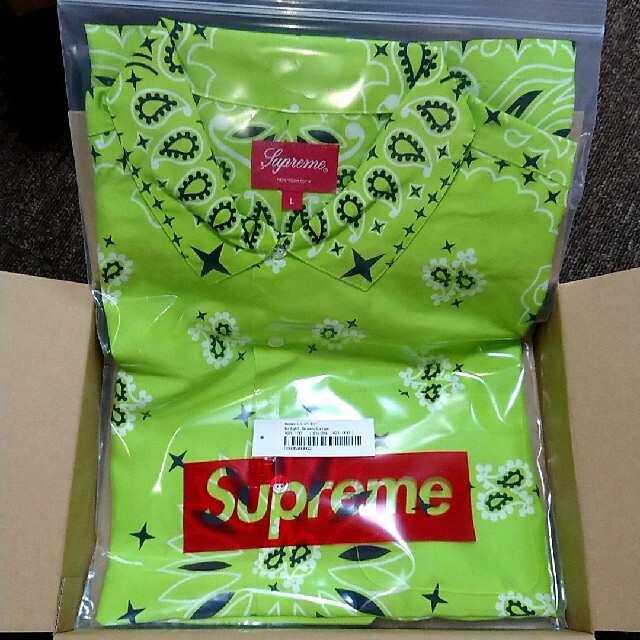 Supreme(シュプリーム)のL Supreme Bandana Silk S/S Shirt Green  メンズのトップス(シャツ)の商品写真